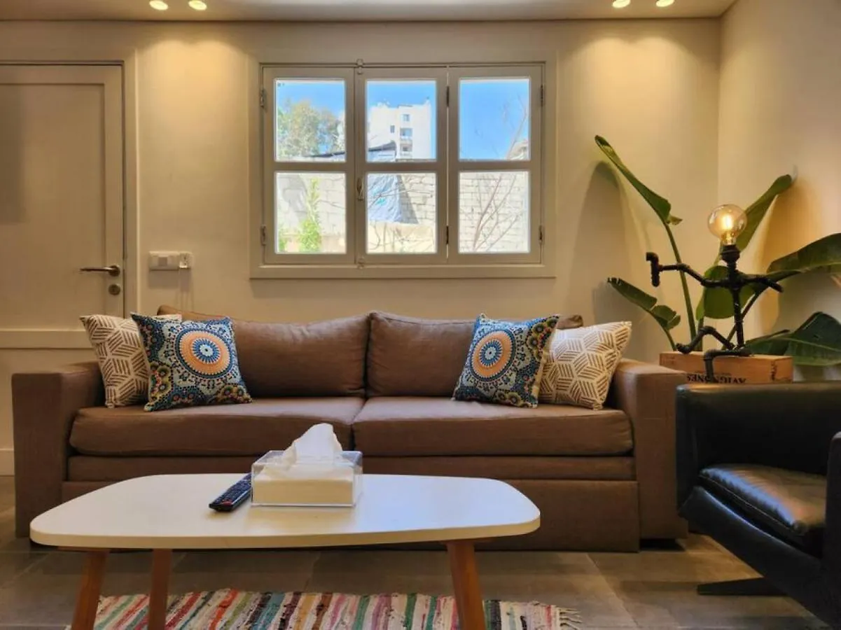 Railway House 2Br Apt W Front Yard 贝鲁特 黎巴嫩