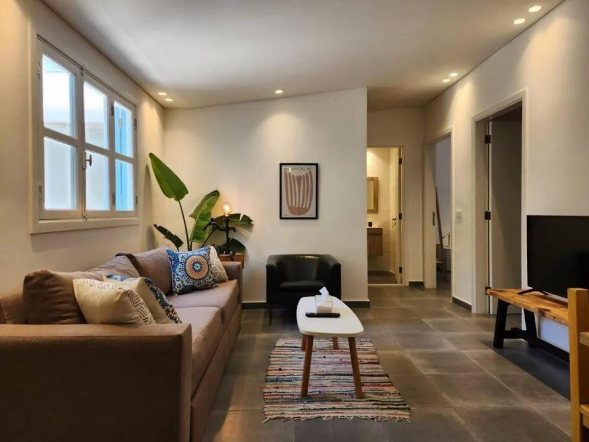 Railway House 2Br Apt W Front Yard 贝鲁特